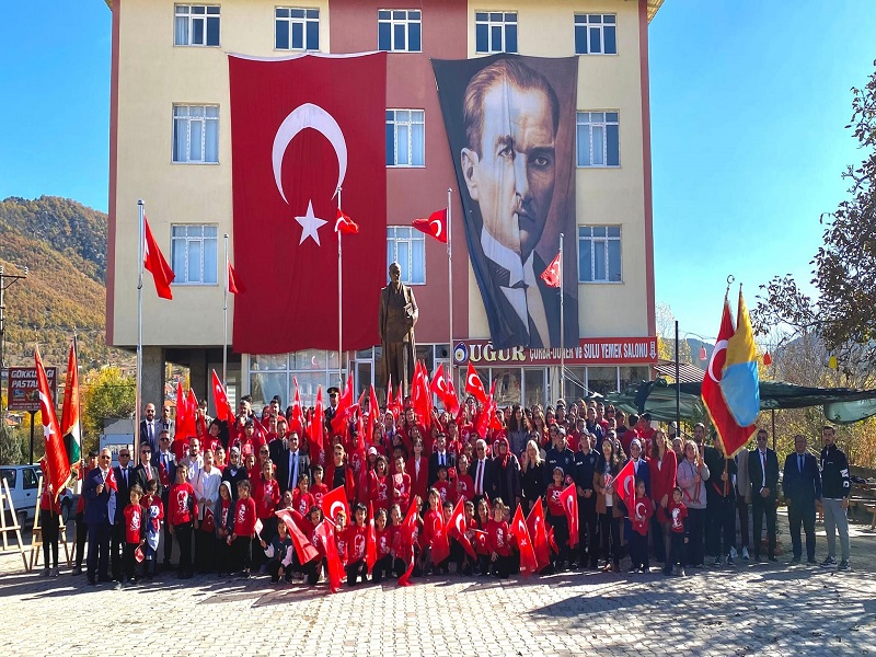 İlçemizde Cumhuriyetimiz' in 101. Yılını Coşkuyla Kutladık